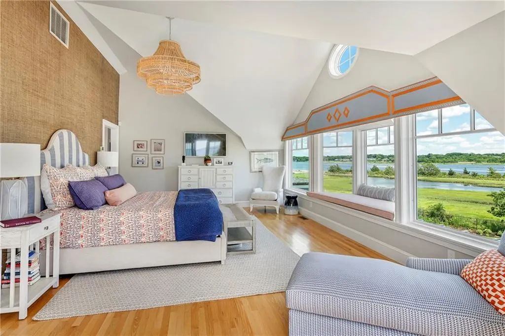 24 Stone Tower Lane Barrington RI 02806