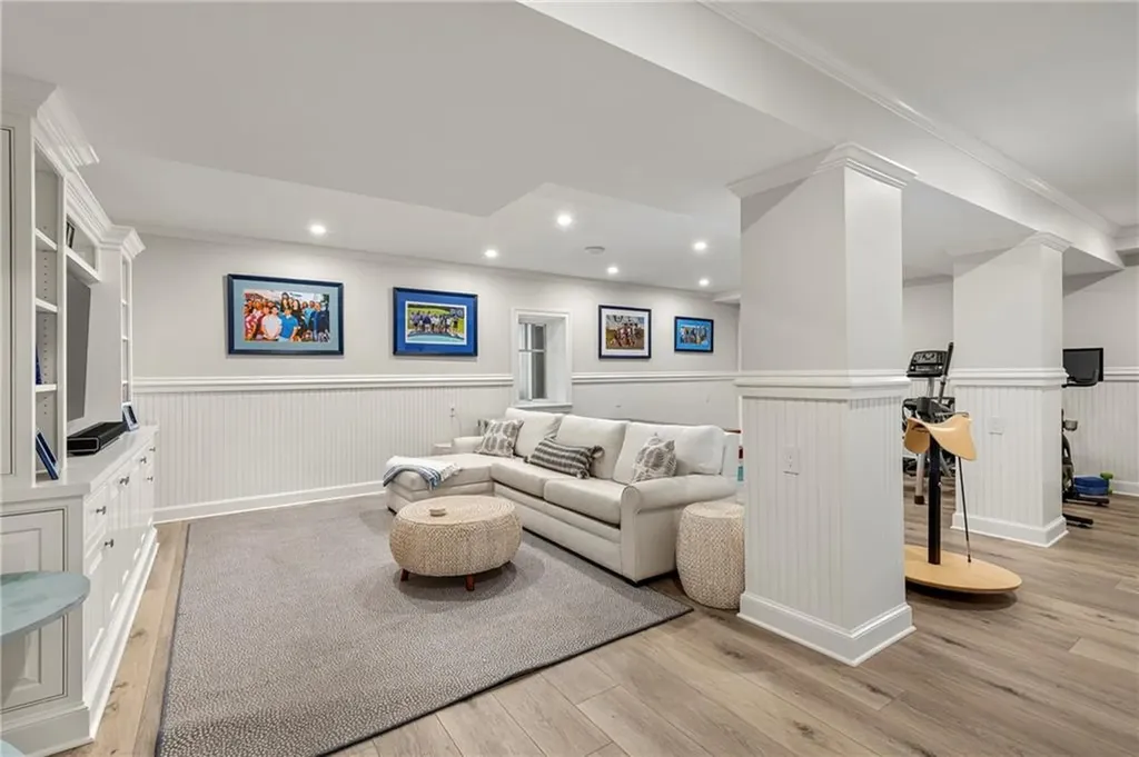 24 Stone Tower Lane Barrington RI 02806