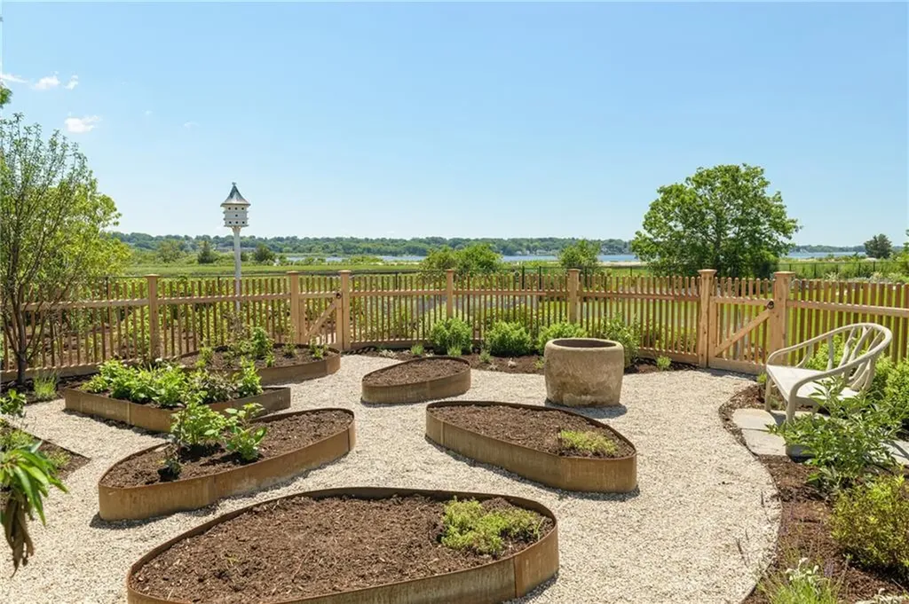 24 Stone Tower Lane Barrington RI 02806