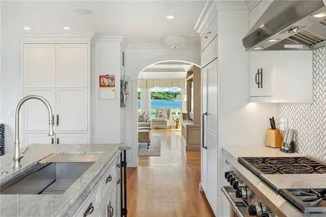 24 Stone Tower Lane Barrington RI 02806
