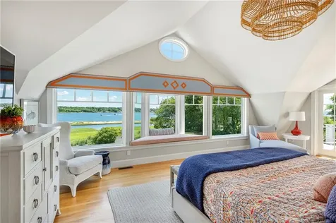 24 Stone Tower Lane Barrington RI 02806
