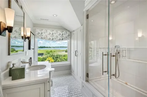 24 Stone Tower Lane Barrington RI 02806