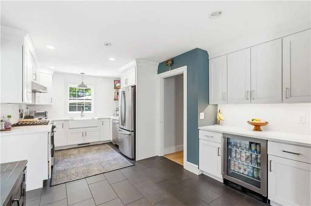23 Dyer Street Warren RI 02885