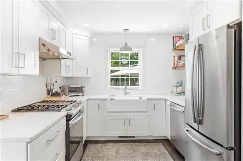 23 Dyer Street Warren RI 02885