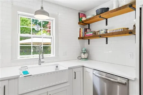 23 Dyer Street Warren RI 02885