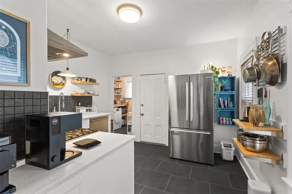 206 Rochambeau Avenue Providence RI 02906