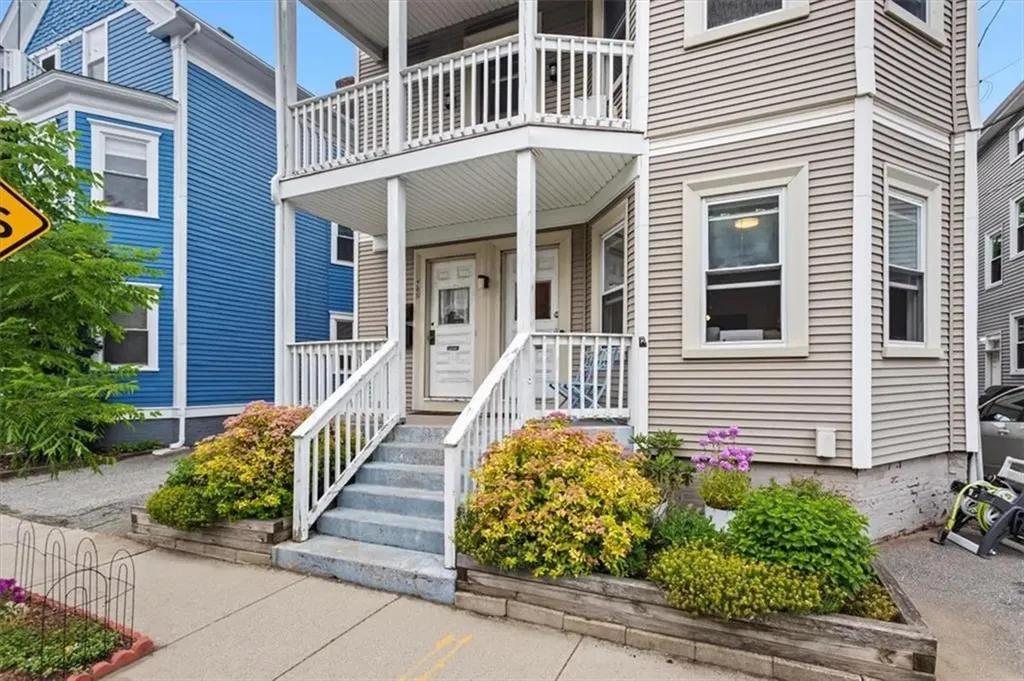 206 Rochambeau Avenue Providence RI 02906
