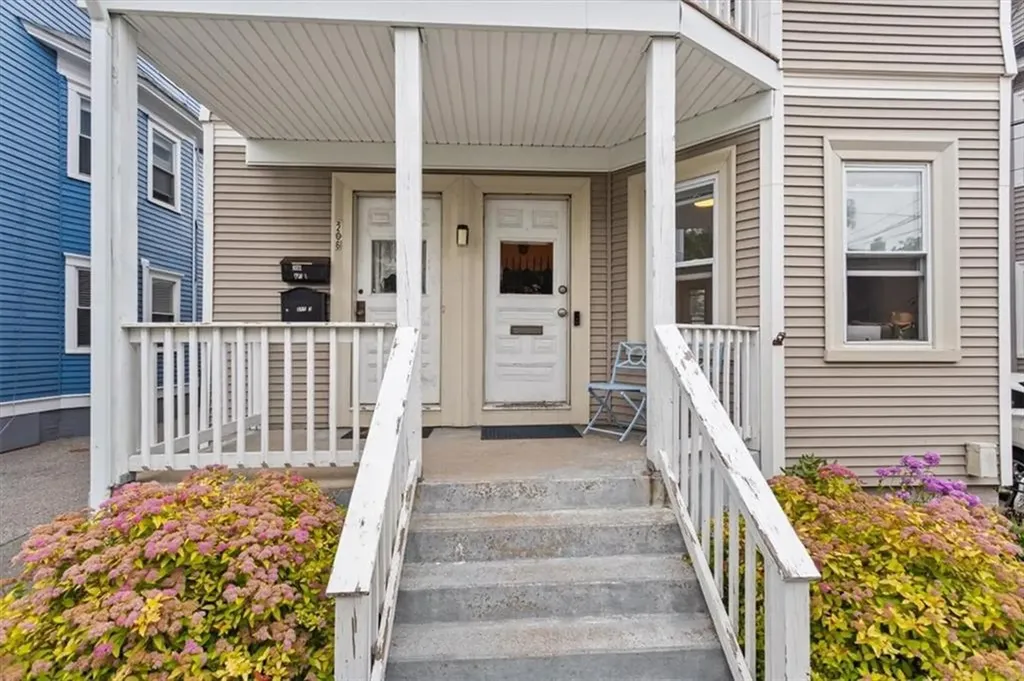 206 Rochambeau Avenue Providence RI 02906