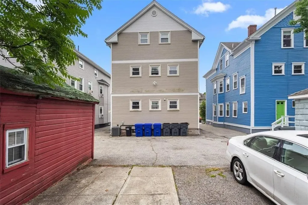 206 Rochambeau Avenue Providence RI 02906