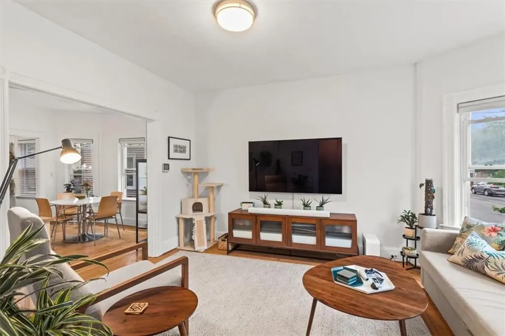 206 Rochambeau Avenue Providence RI 02906