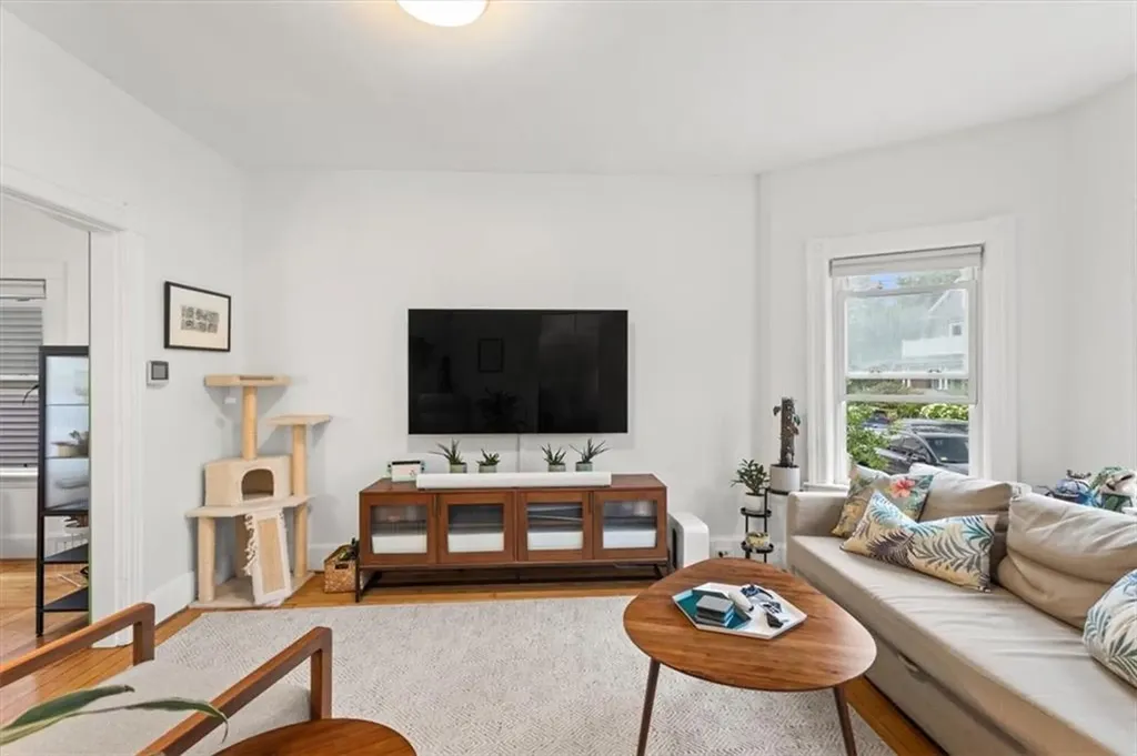 206 Rochambeau Avenue Providence RI 02906