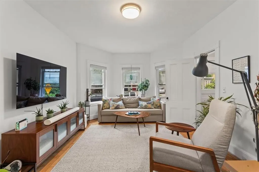 206 Rochambeau Avenue Providence RI 02906