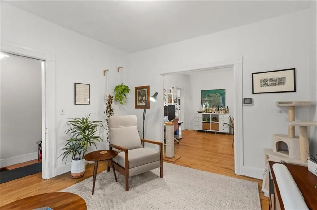 206 Rochambeau Avenue Providence RI 02906