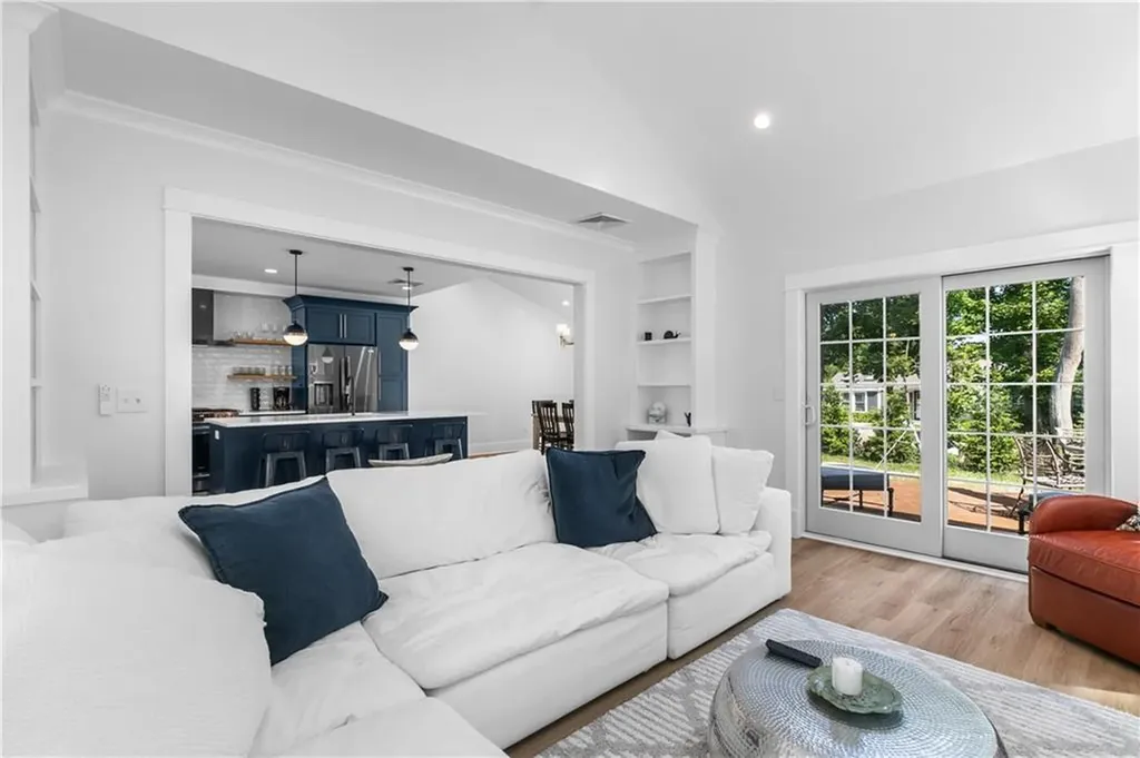 561 Bristol Ferry Road Portsmouth RI 02871