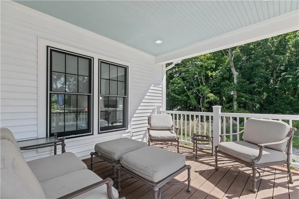 561 Bristol Ferry Road Portsmouth RI 02871