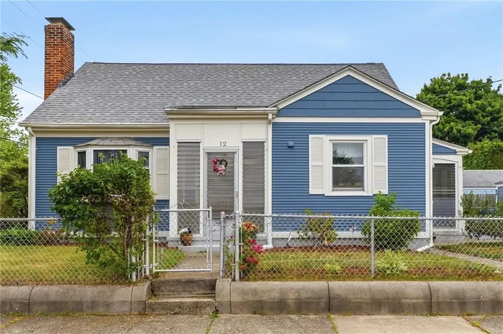 12 Gilmore Street Pawtucket RI 02861