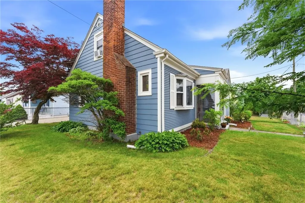 12 Gilmore Street Pawtucket RI 02861