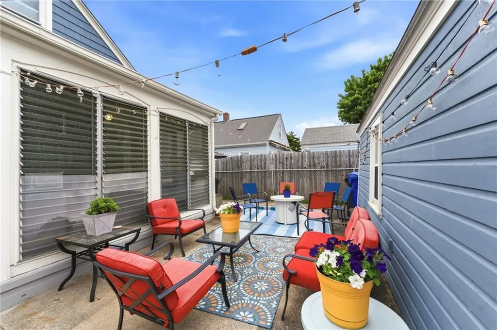 12 Gilmore Street Pawtucket RI 02861