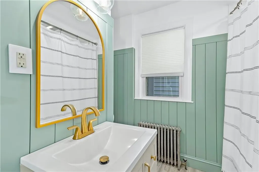 393 Sharon Street Providence RI 02908