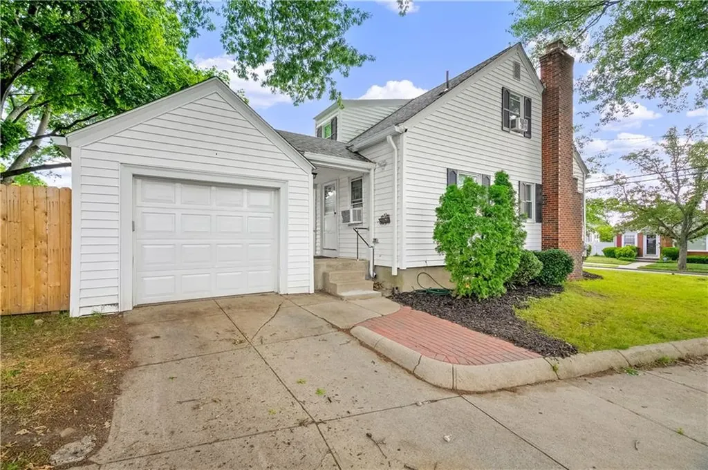 393 Sharon Street Providence RI 02908