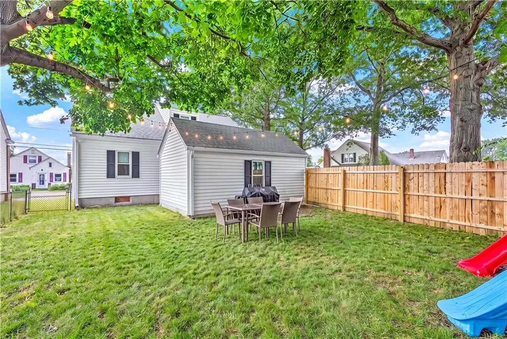 393 Sharon Street Providence RI 02908
