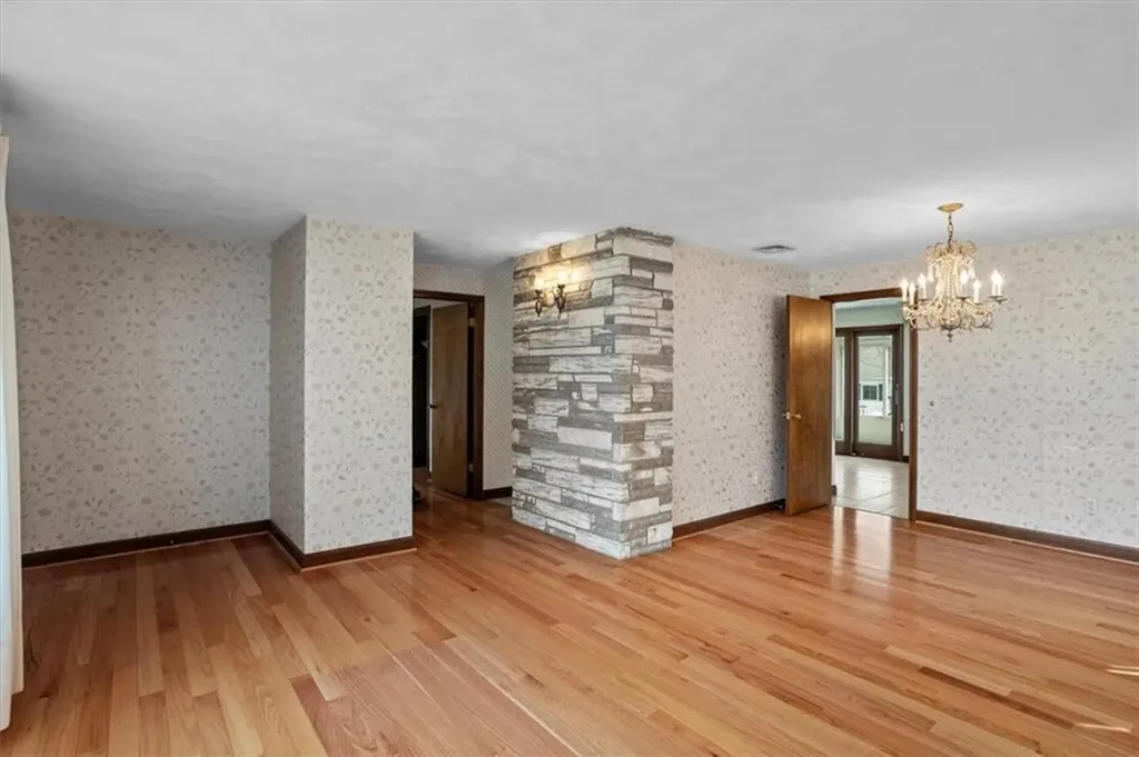 30 Dover Avenue East Providence RI 02914