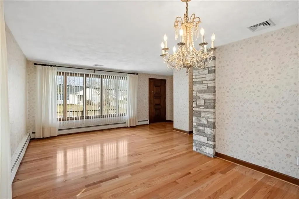 30 Dover Avenue East Providence RI 02914