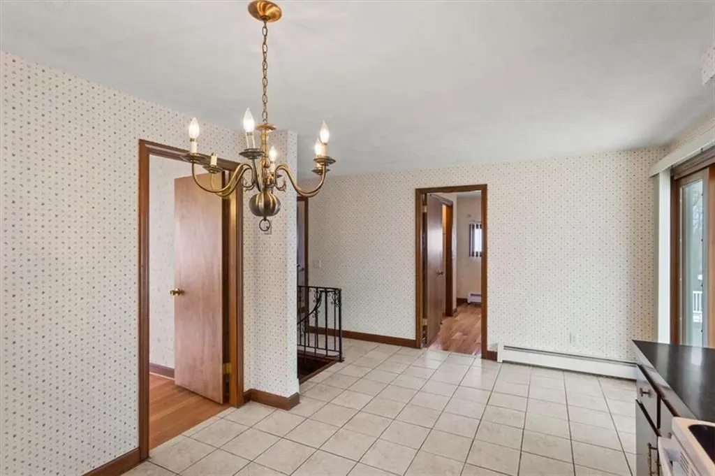 30 Dover Avenue East Providence RI 02914
