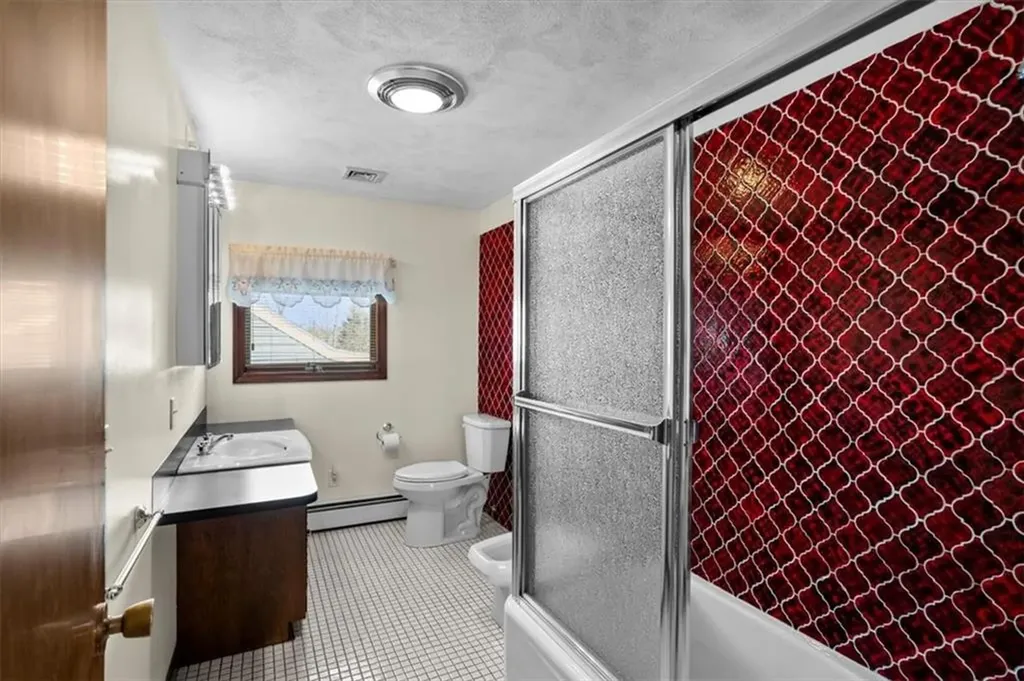30 Dover Avenue East Providence RI 02914