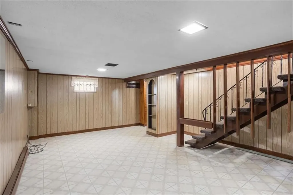 30 Dover Avenue East Providence RI 02914