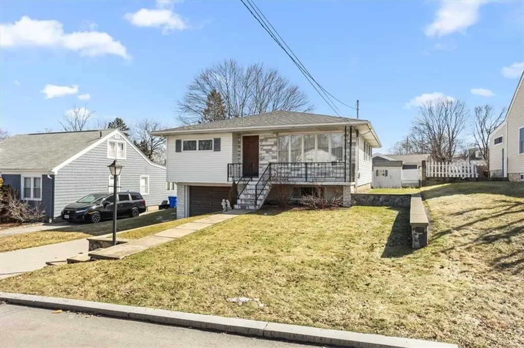 30 Dover Avenue East Providence RI 02914