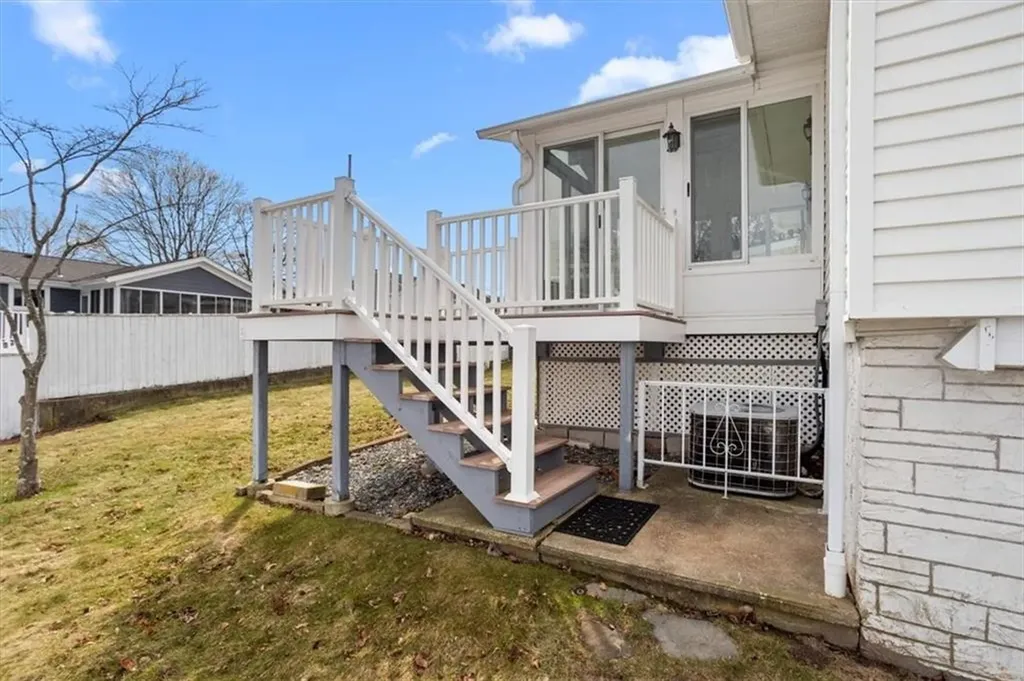 30 Dover Avenue East Providence RI 02914