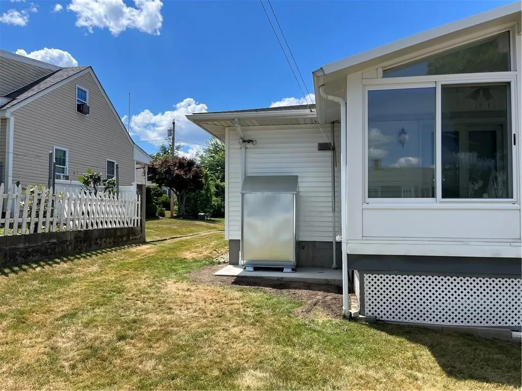30 Dover Avenue East Providence RI 02914