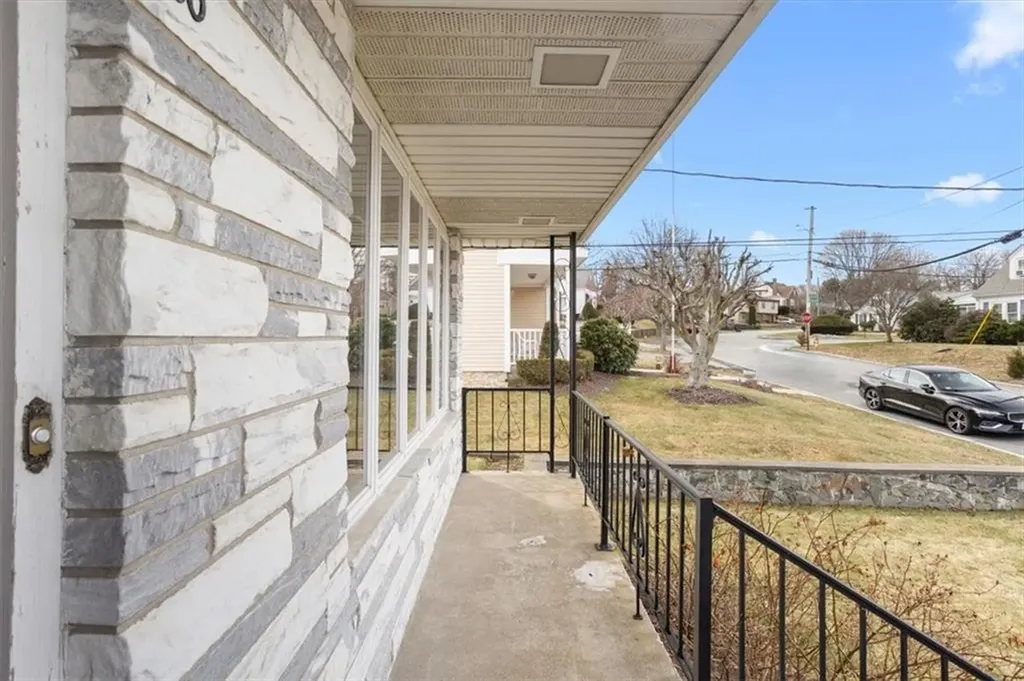 30 Dover Avenue East Providence RI 02914