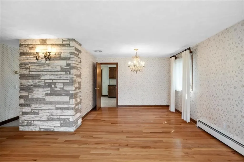 30 Dover Avenue East Providence RI 02914