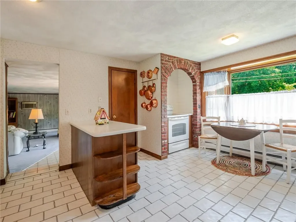 9 Apache Lane Cumberland RI 02864
