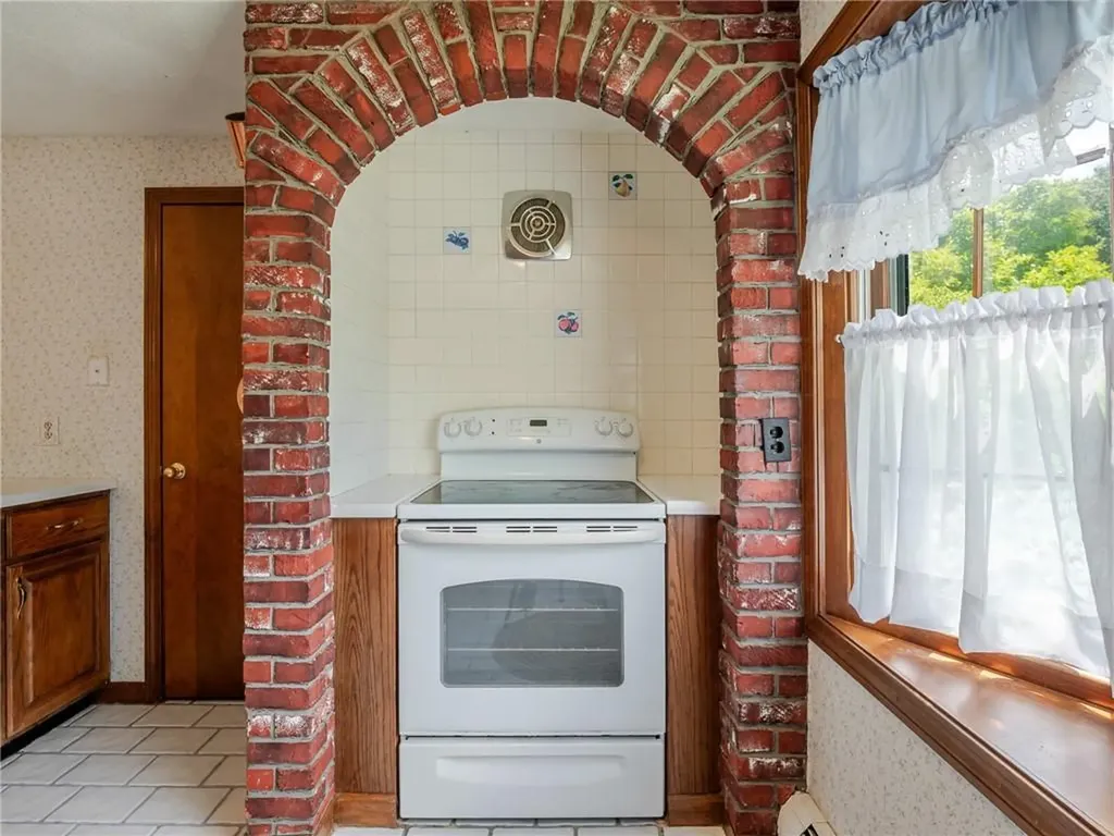 9 Apache Lane Cumberland RI 02864