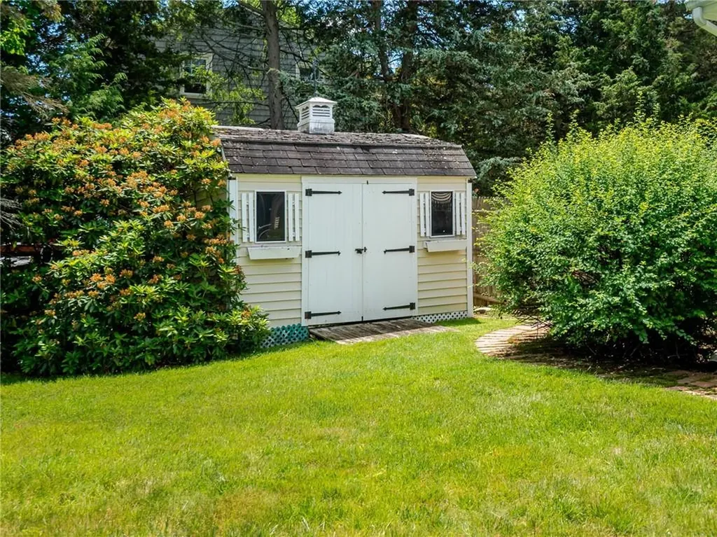 9 Apache Lane Cumberland RI 02864