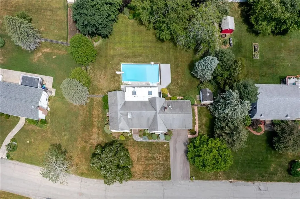 9 Apache Lane Cumberland RI 02864