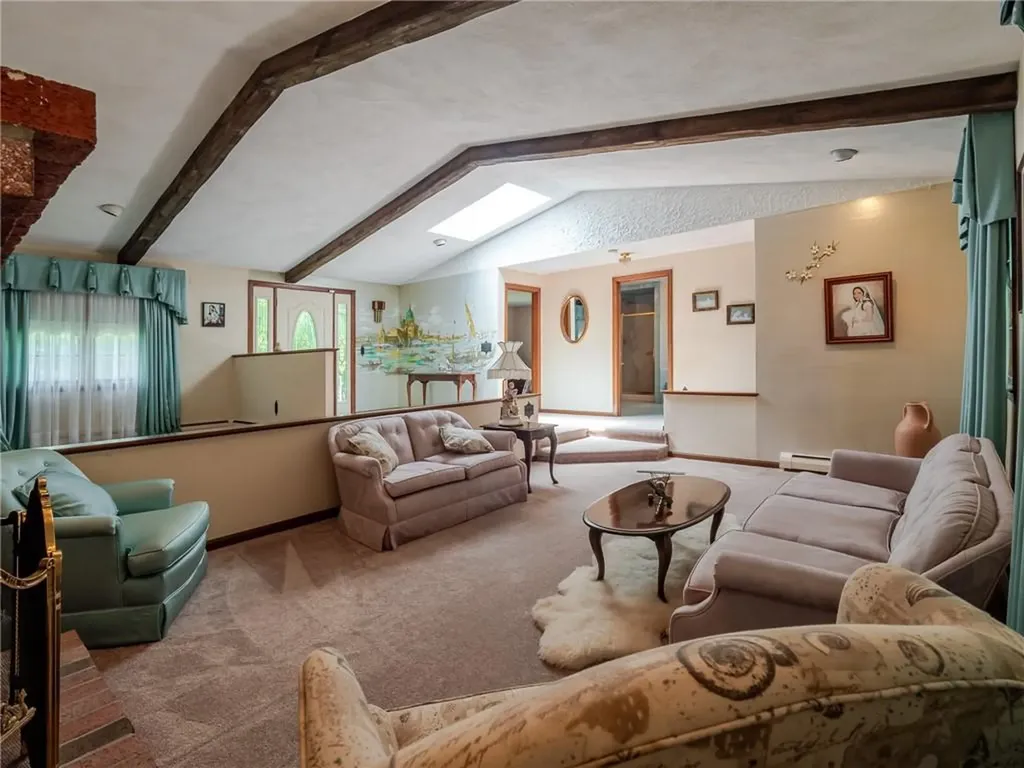 9 Apache Lane Cumberland RI 02864