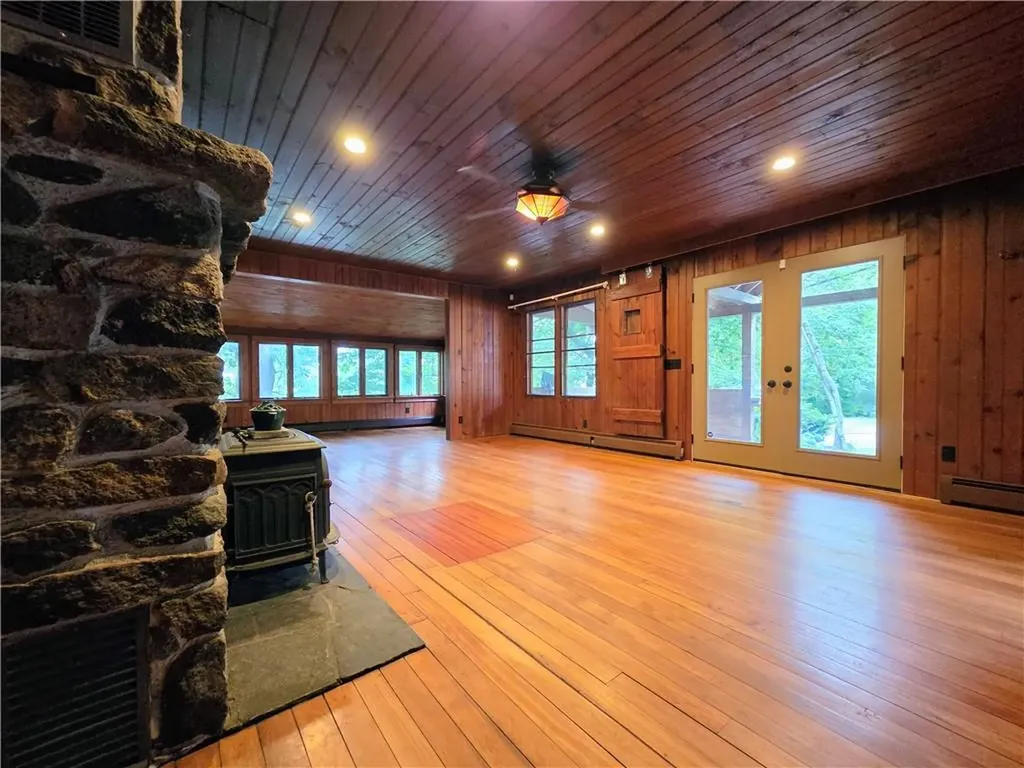 150 Plum Point Road North Kingstown RI 02874