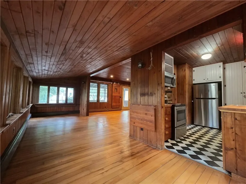 150 Plum Point Road North Kingstown RI 02874