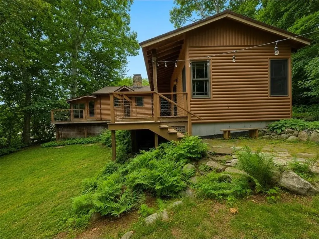150 Plum Point Road North Kingstown RI 02874