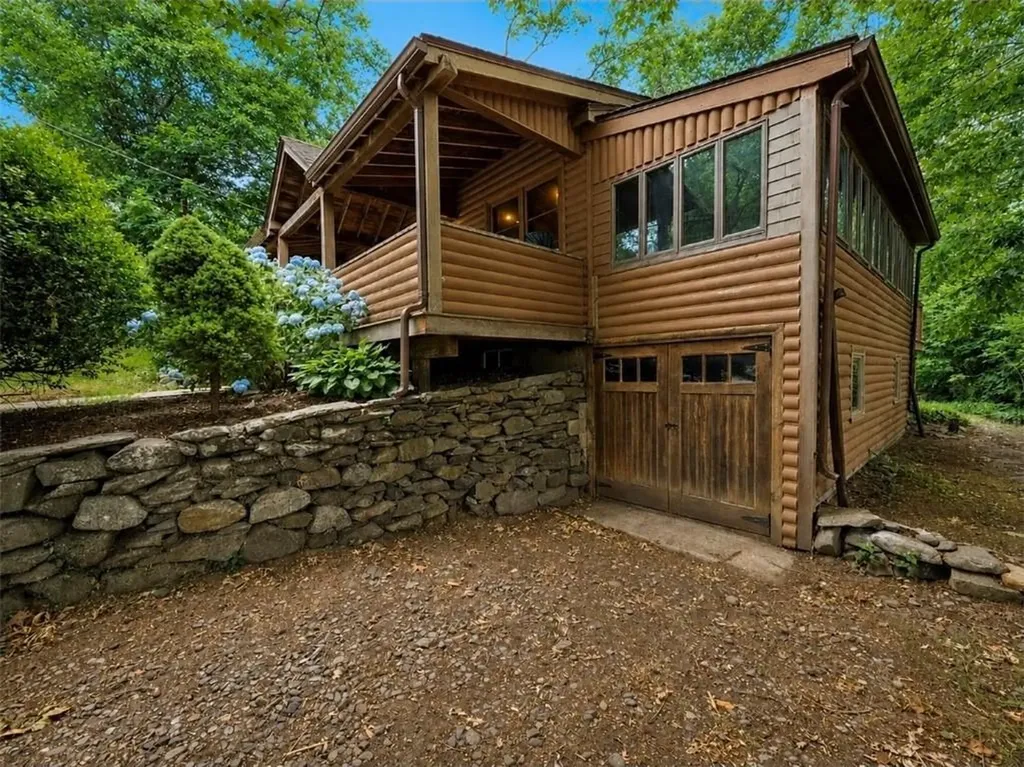 150 Plum Point Road North Kingstown RI 02874
