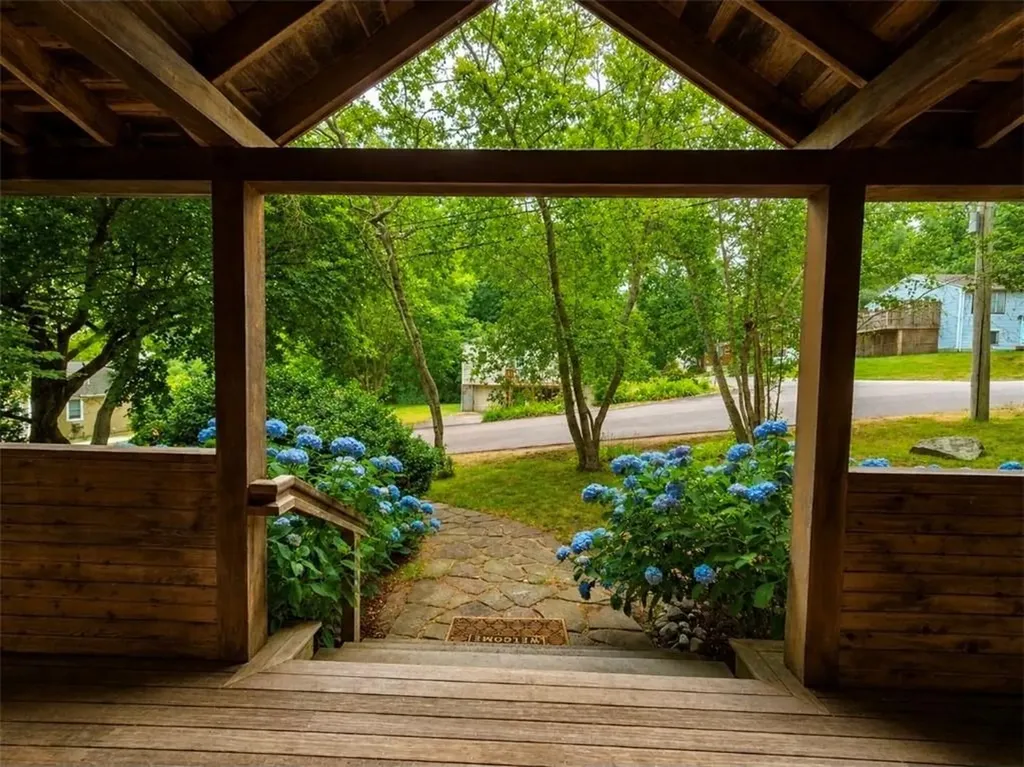 150 Plum Point Road North Kingstown RI 02874