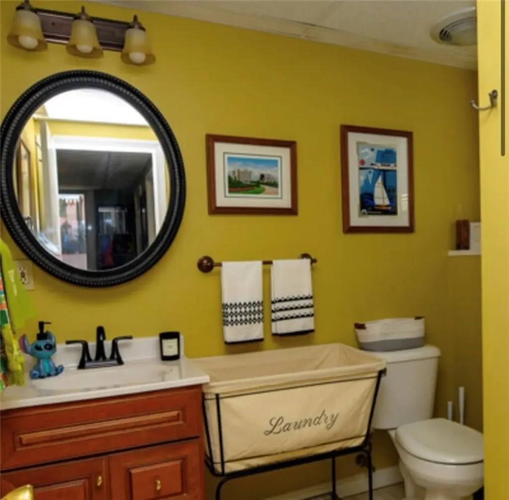 270 N Country Club Drive Warwick RI 02888