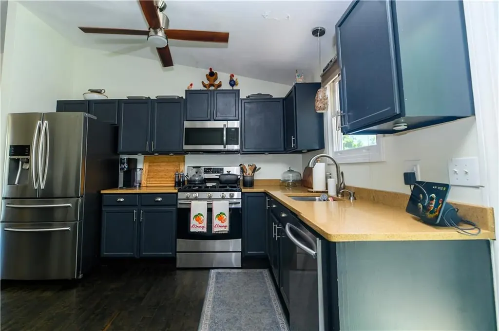 270 N Country Club Drive Warwick RI 02888