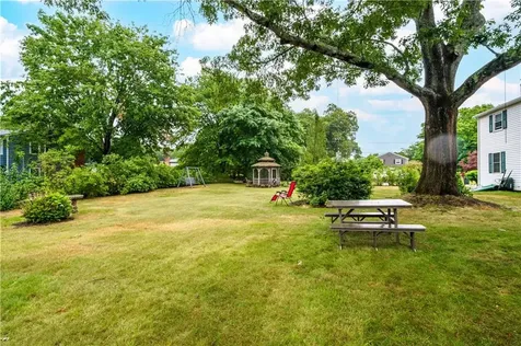 66 Oakdale Road North Kingstown RI 02852