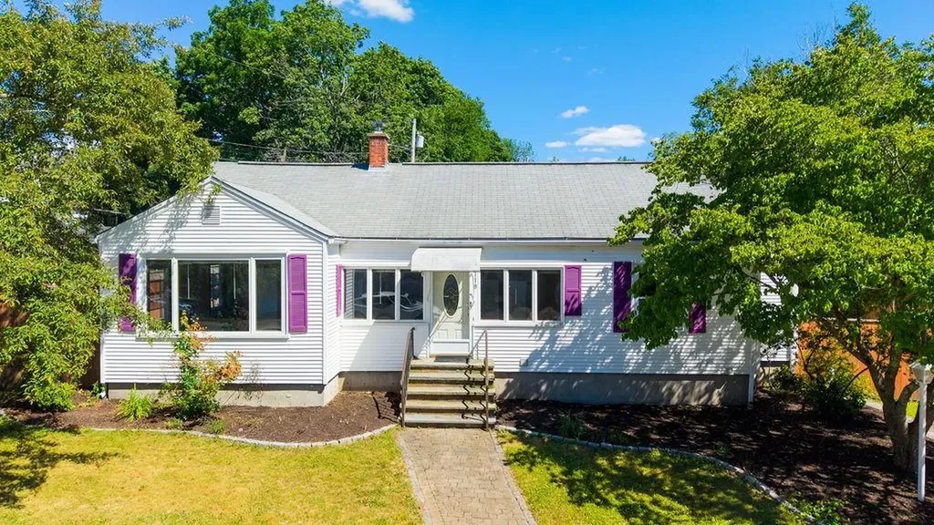 118 Summit Avenue West Warwick RI 02893