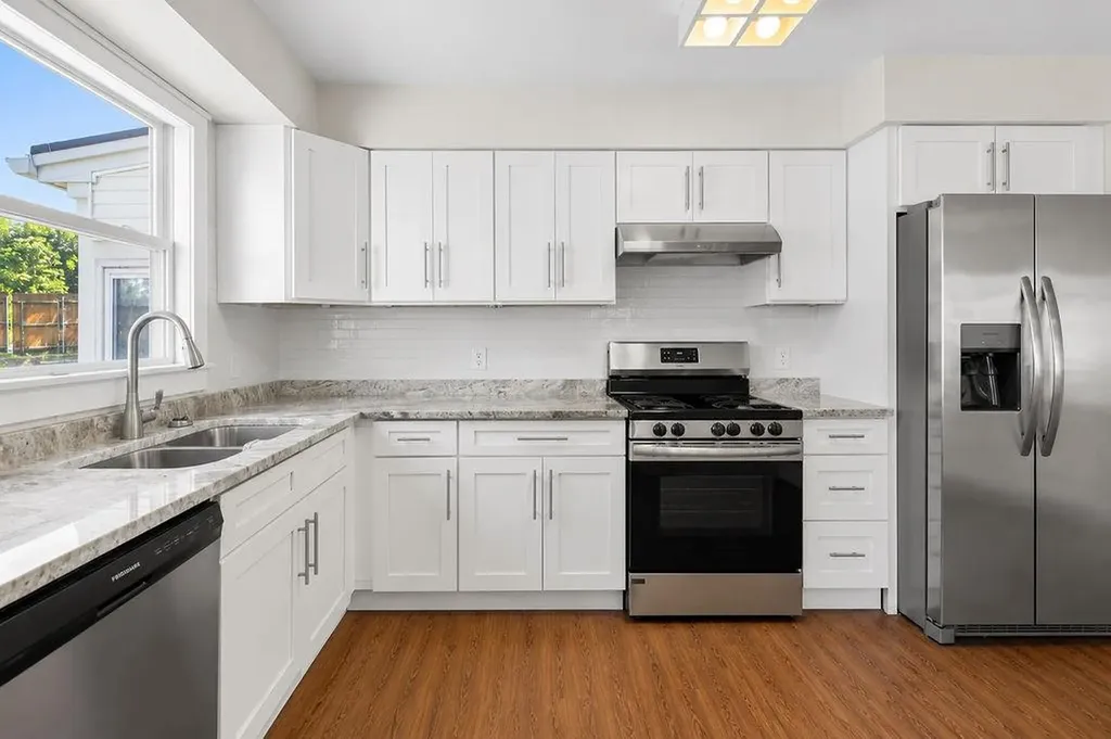 118 Summit Avenue West Warwick RI 02893